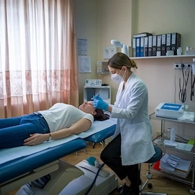 clinica cerca de mi , Medico de confianza clinica abba